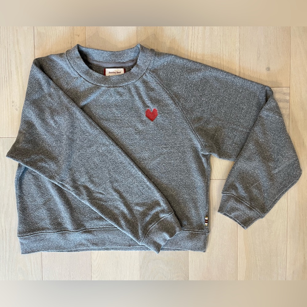 NWOT • Aritzia Sunday Best Sweatshirt Grey with Heart SIZE M